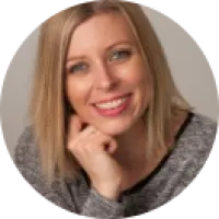  Nadine   Schwinn  ,  à Lyon