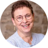  Nadine   Mazière  ,  à Lyon