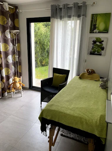 Photo numéro 1 de la galerie de Myriam JOUBERT : . Prendre RDV