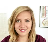  Priscillia   Flouttard  , Ostéopathe à Lyon