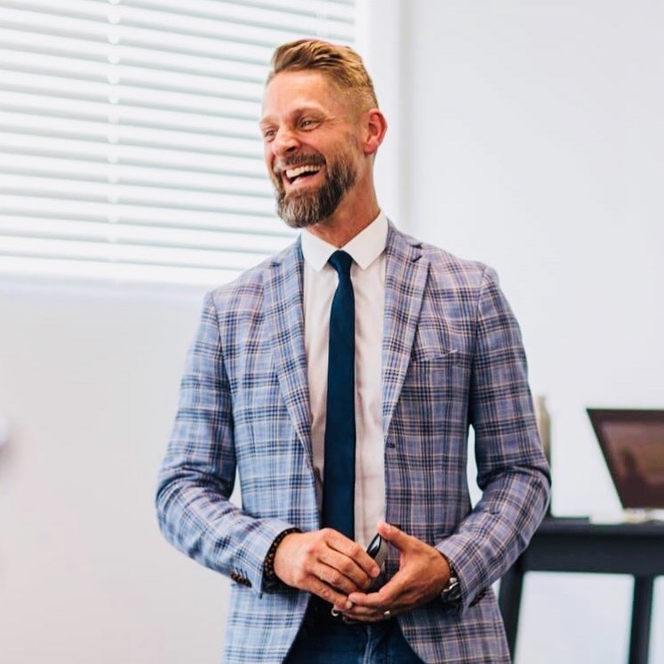 Photo numéro 2 de la galerie de Vincent Monmousseau : . Prendre RDV