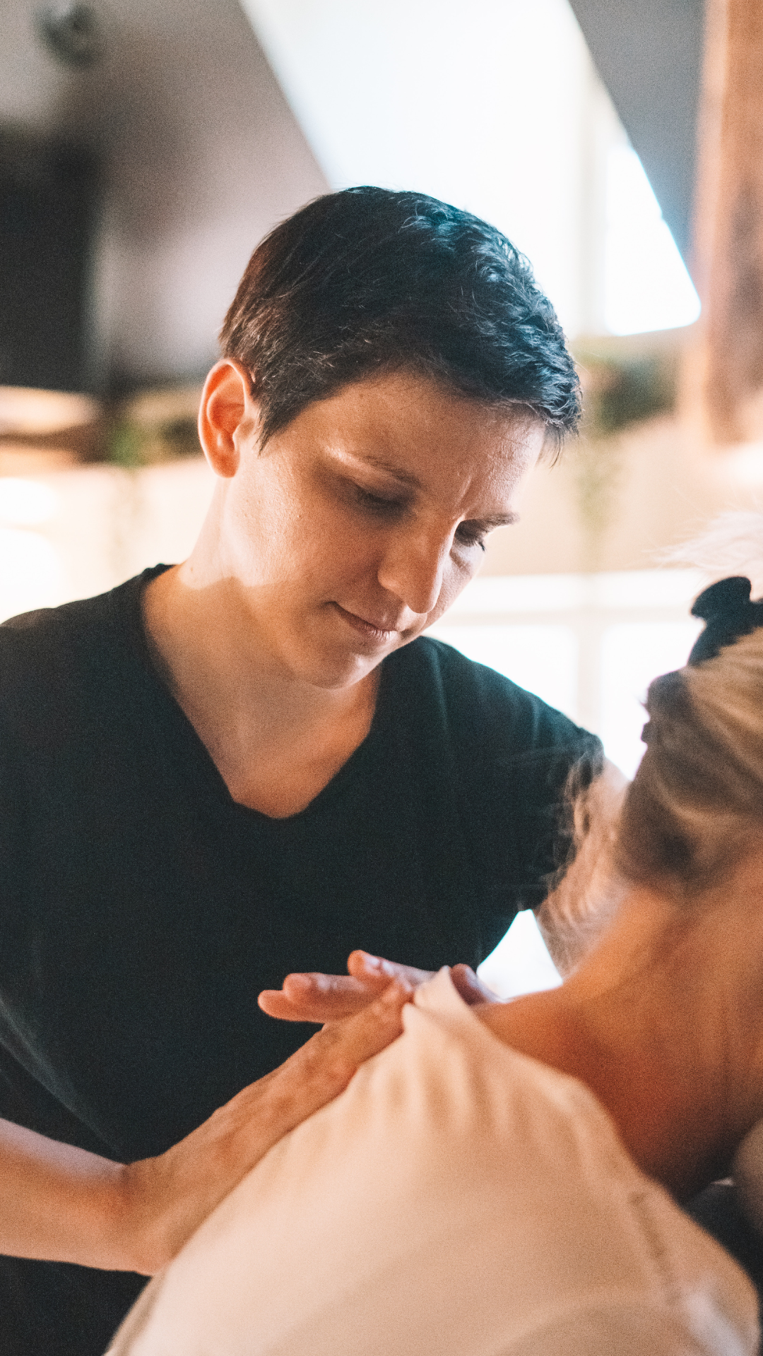 Photo numéro 2 de la galerie de Julie Séjourné : Masseur bien-être à Elven. Prendre RDV