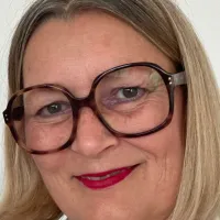  Nathalie   Lavallée  ,  à Lyon