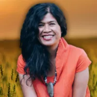  Albiana   Rachmanto  ,  à Lyon