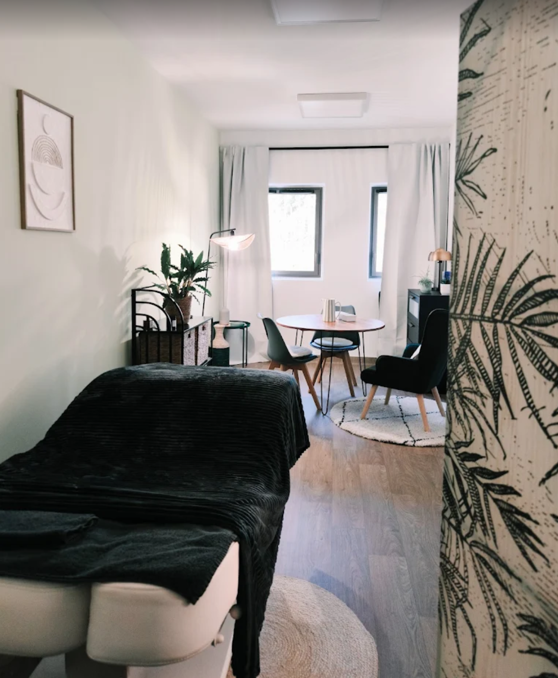 Photo numéro 2 de la galerie de Sandy VUILLAUME : Masseur bien-être à Champagne-au-Mont-d'Or. Prendre RDV