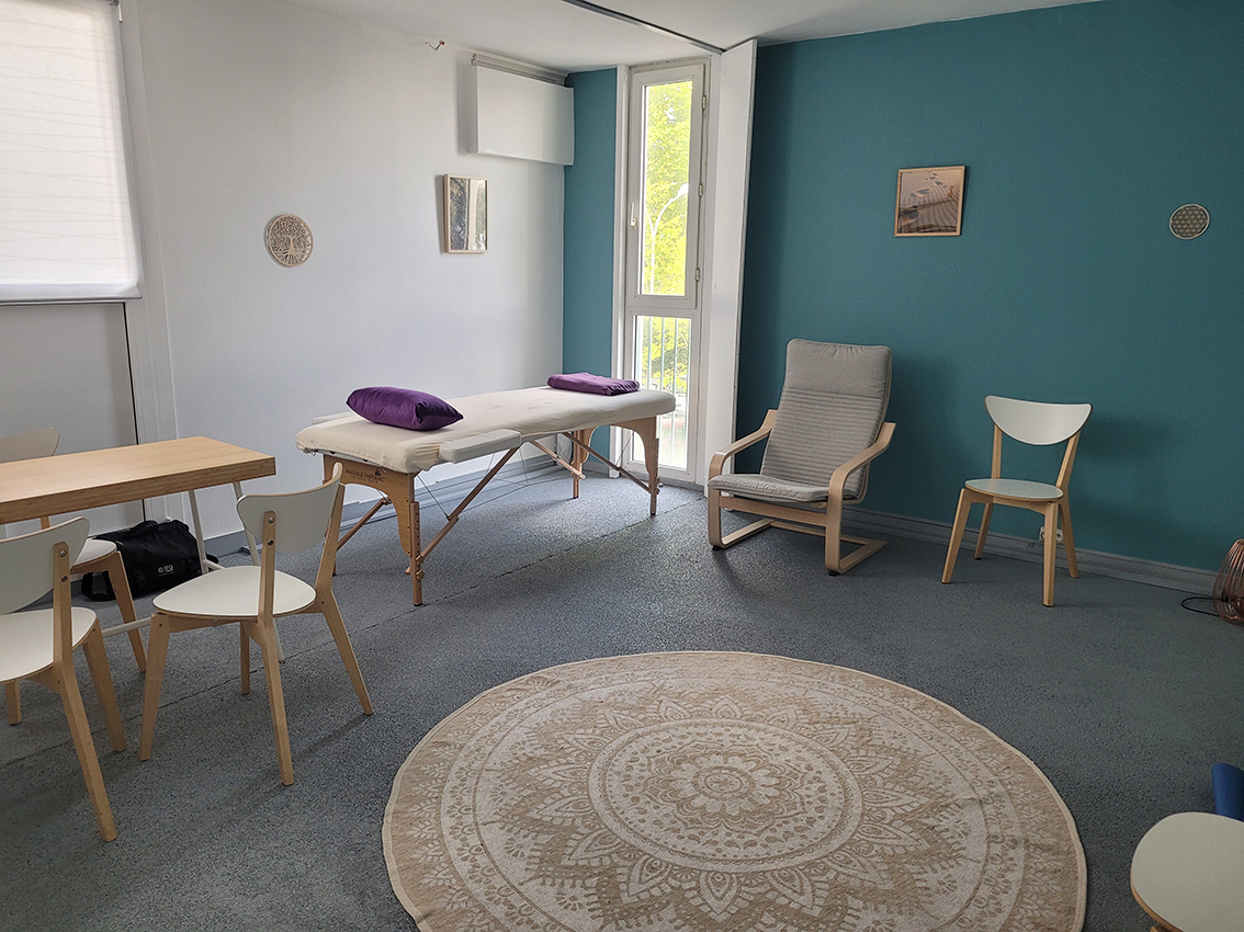 Photo numéro 2 de la galerie de Chrystel Inter soin : . Prendre RDV