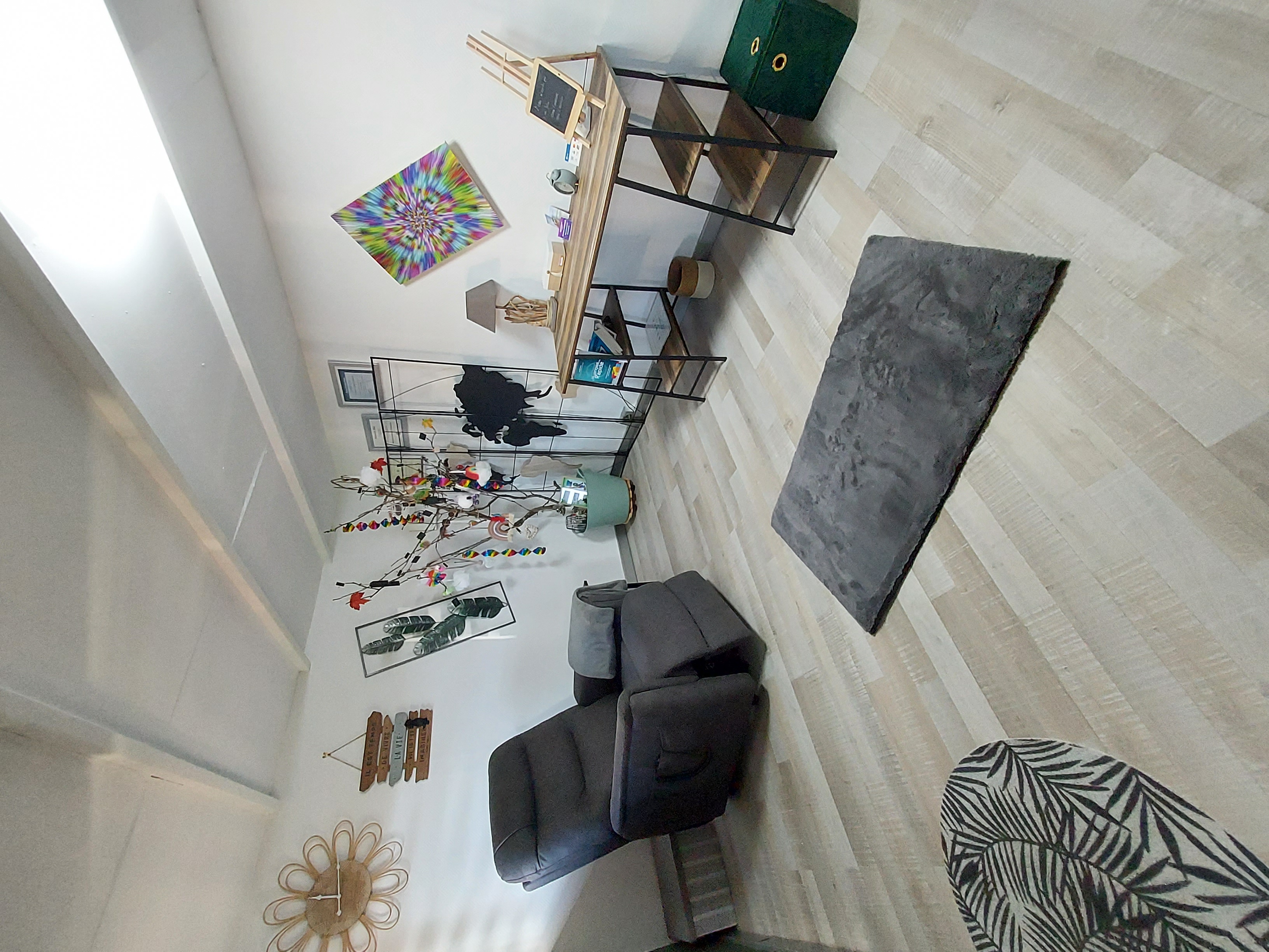 Photo numéro 3 de la galerie de Christine Barataud : Hypnothérapeute au Coudray-Montceaux. Prendre RDV