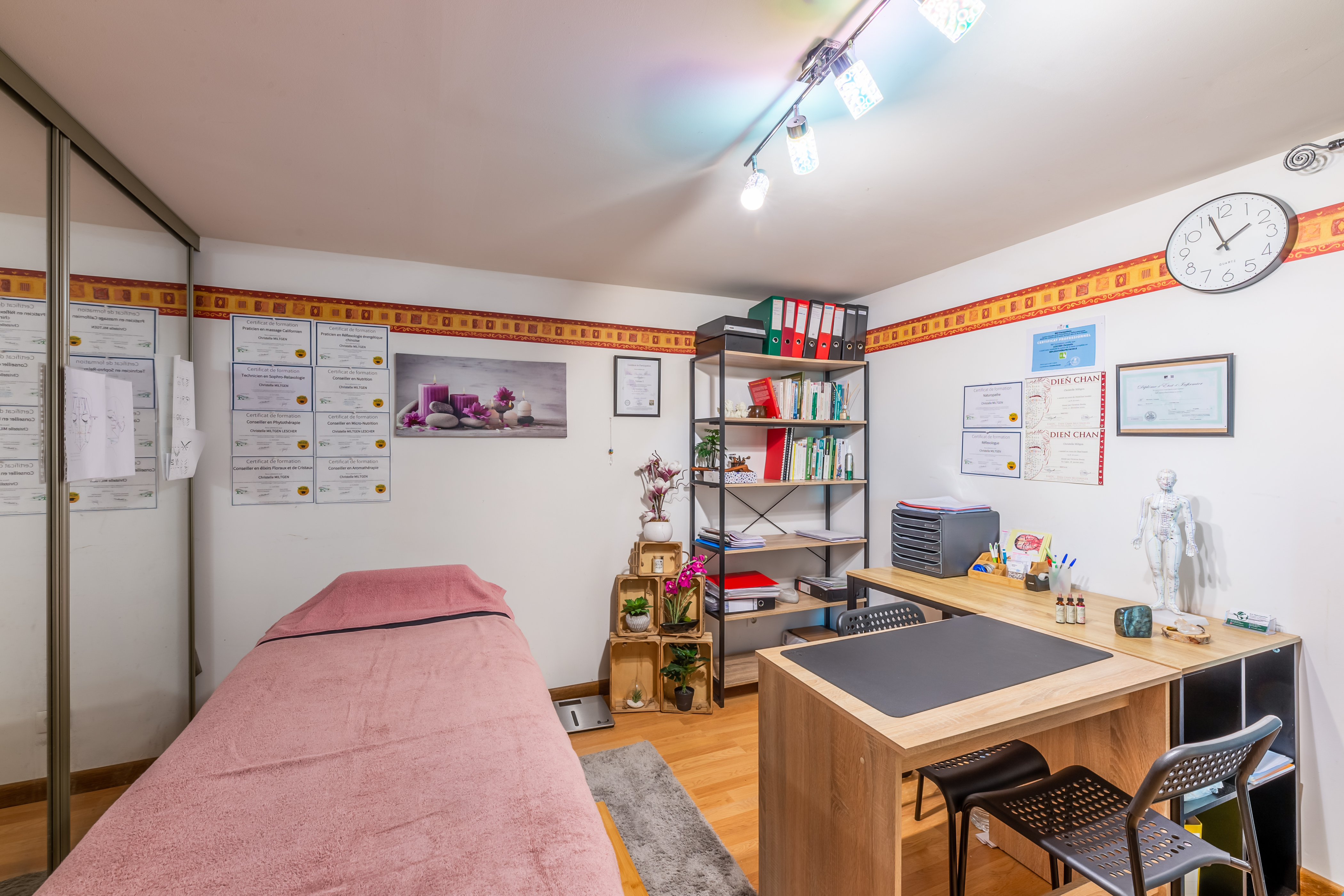 Photo numéro 1 de la galerie de Christelle Miltgen : Masseur bien-être à Parmilieu. Prendre RDV