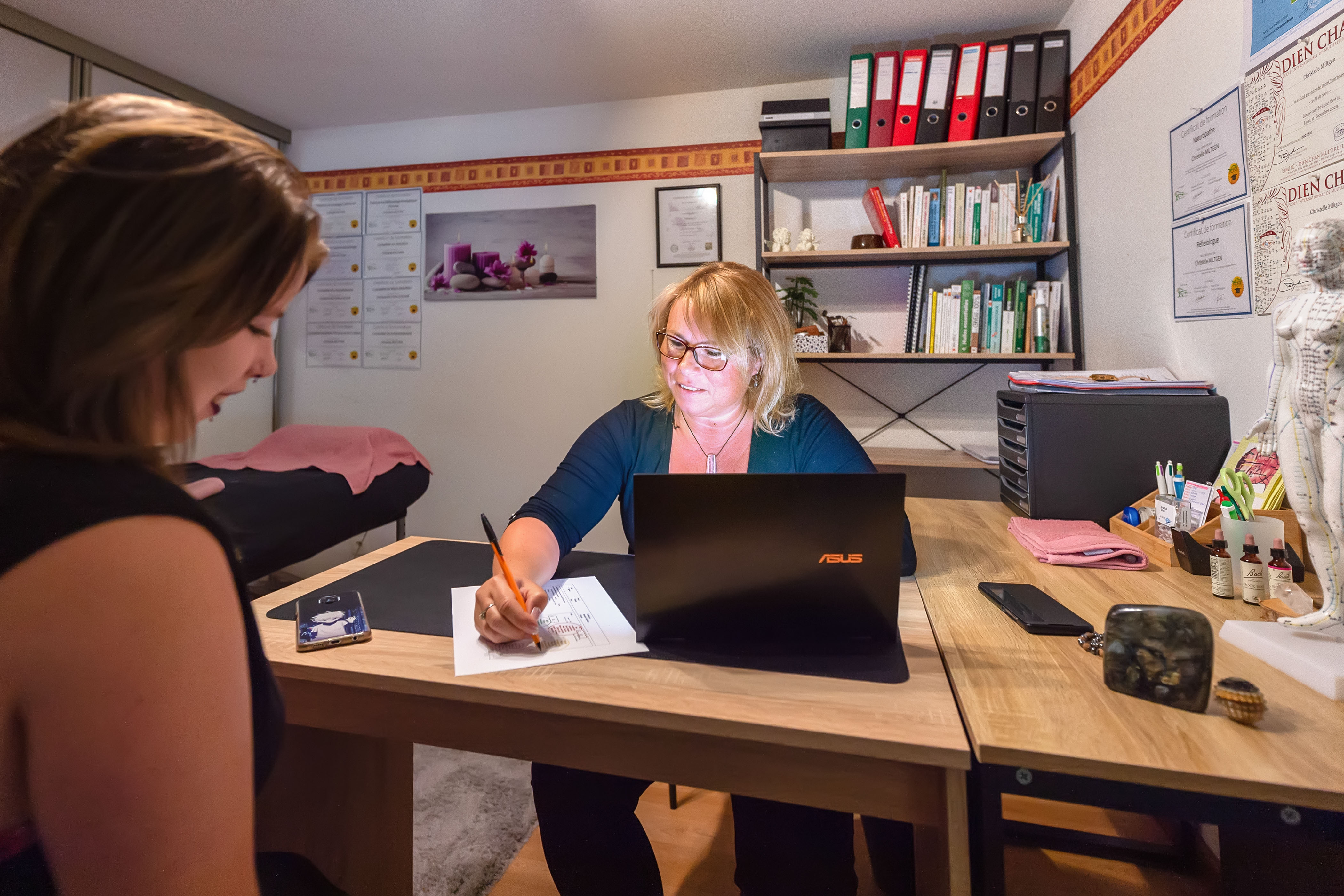 Photo numéro 3 de la galerie de Christelle Miltgen : Masseur bien-être à Parmilieu. Prendre RDV