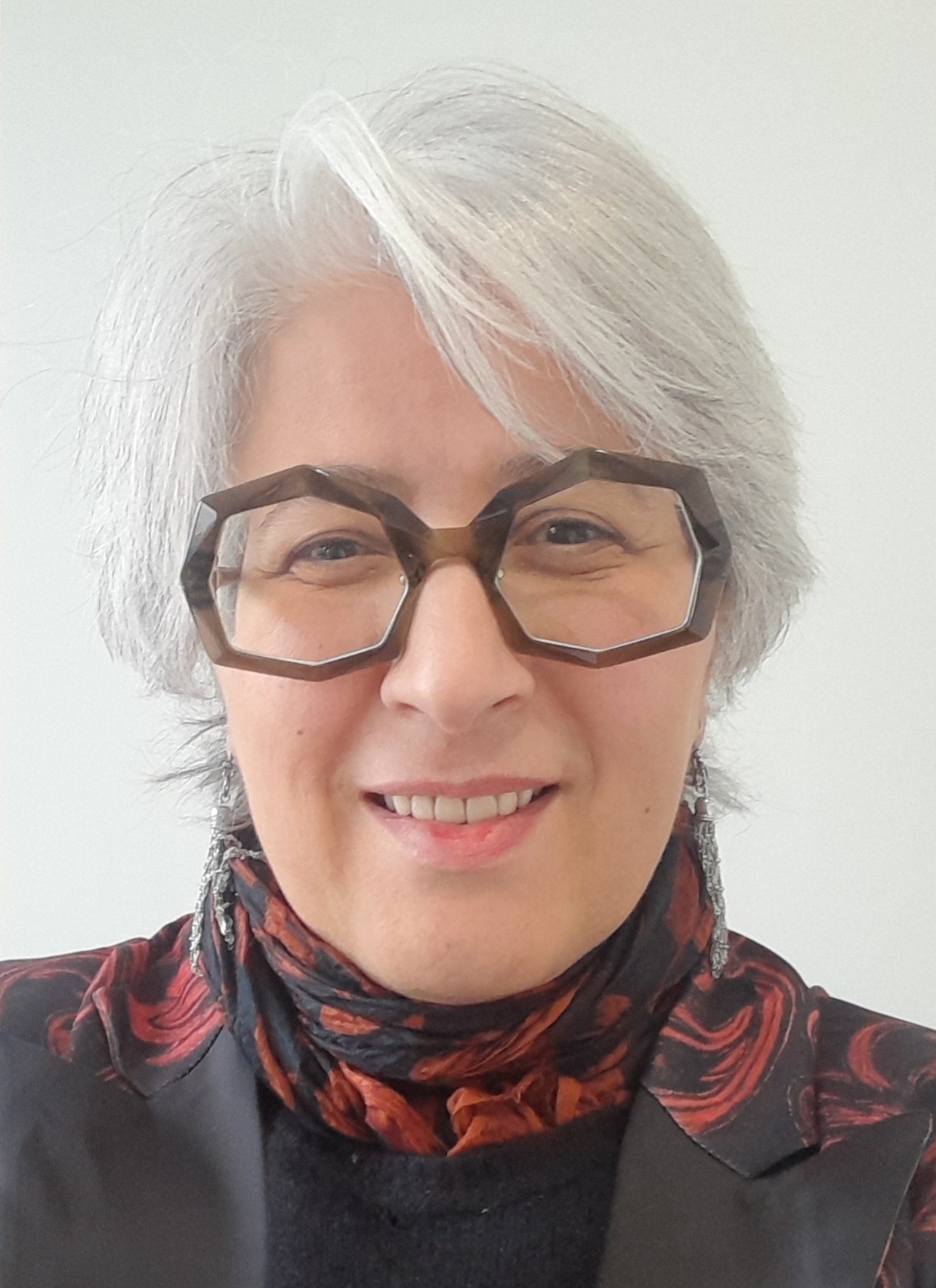 Photo numéro 1 de la galerie de Laïla Daouadi : Hypnothérapeute à Lyon. Prendre RDV