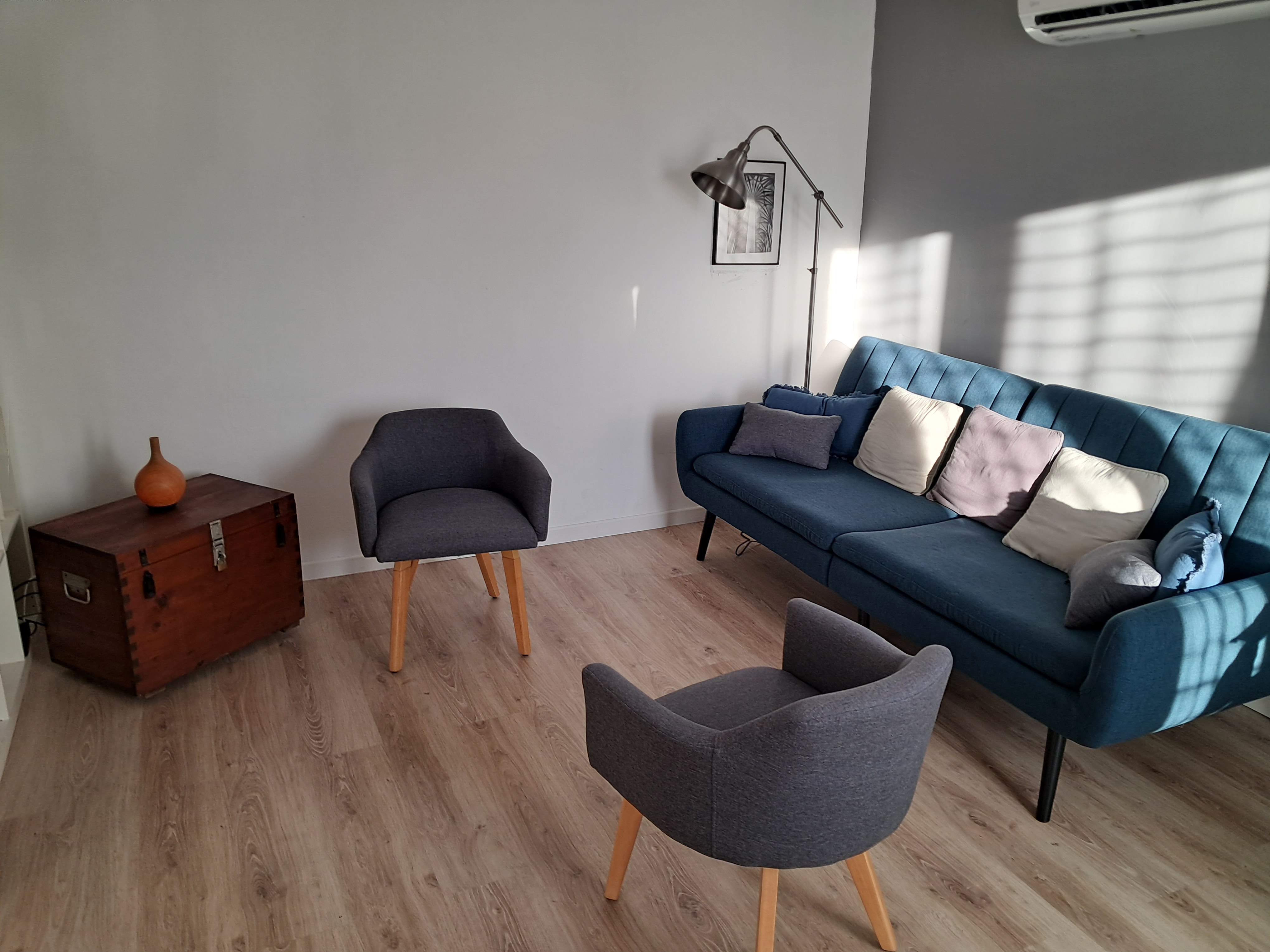 Photo numéro 2 de la galerie de Ursula Maurer : Sophrologue à Sabres. Prendre RDV