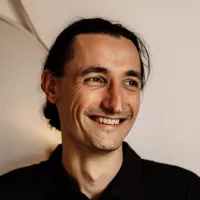 Théodore Dhénain, masseur-bien-etre à Lyon-4