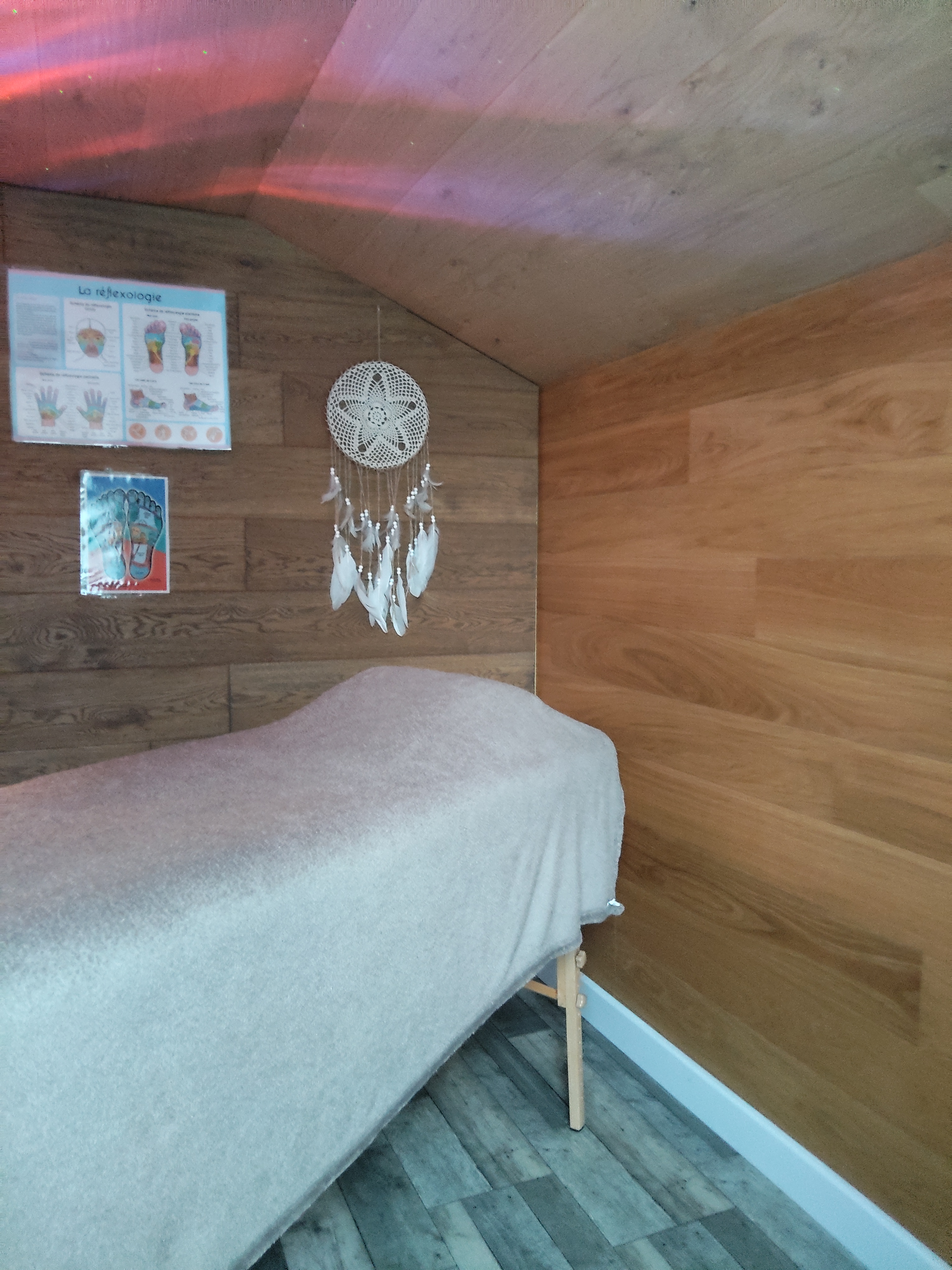 Photo numéro 3 de la galerie de Angelique Henriet : . Prendre RDV