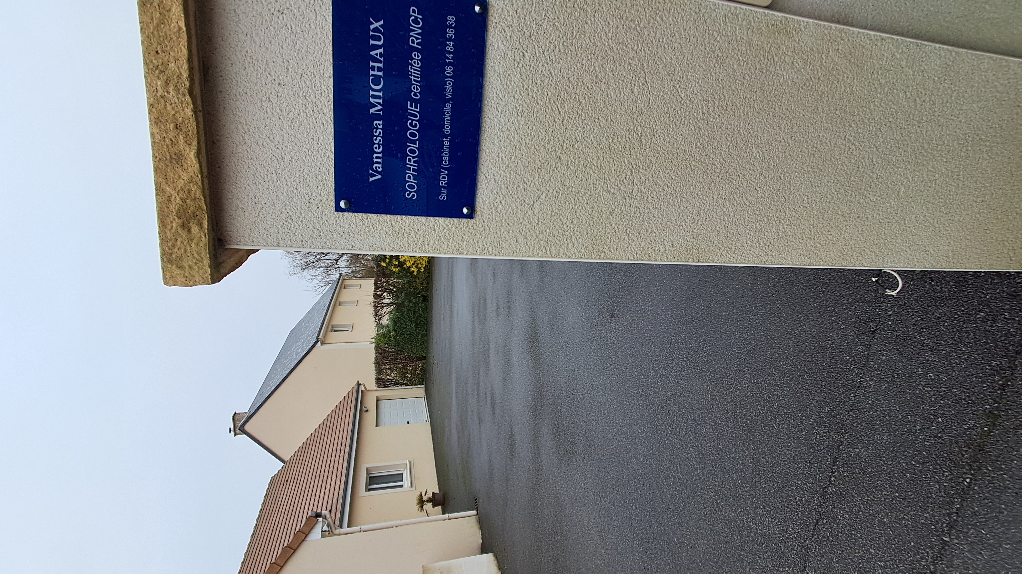 Photo numéro 3 de la galerie de Vanessa Michaux : Sophrologue à Émiéville. Prendre RDV