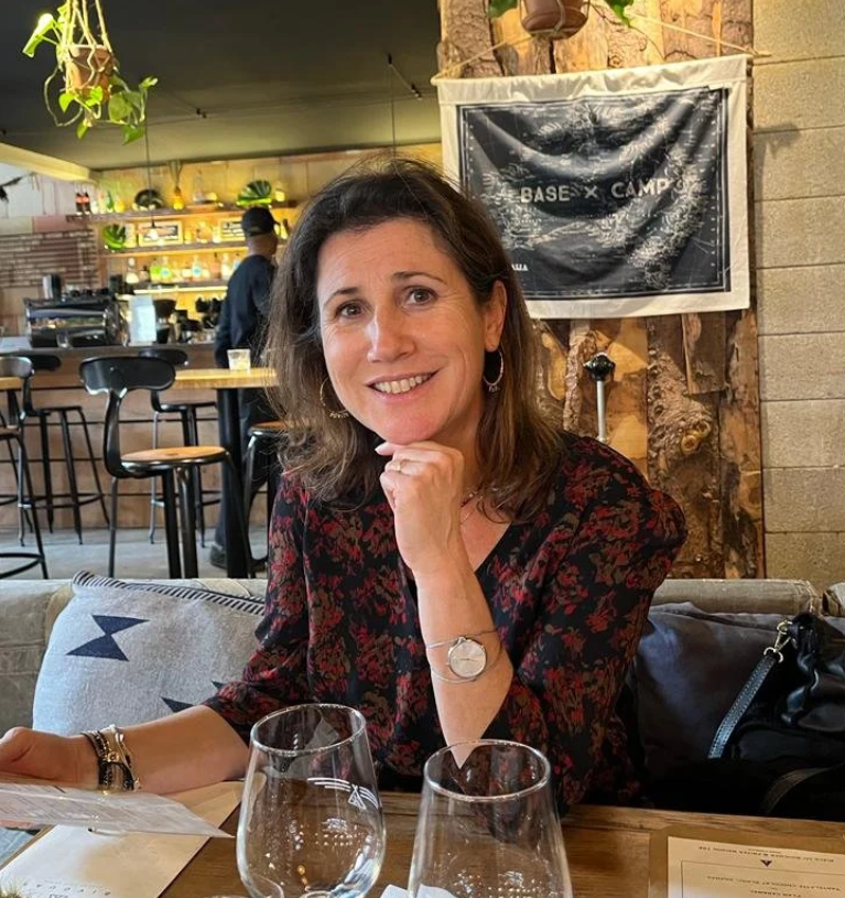 Photo numéro 3 de la galerie de Hélène Marchal bara : . Prendre RDV