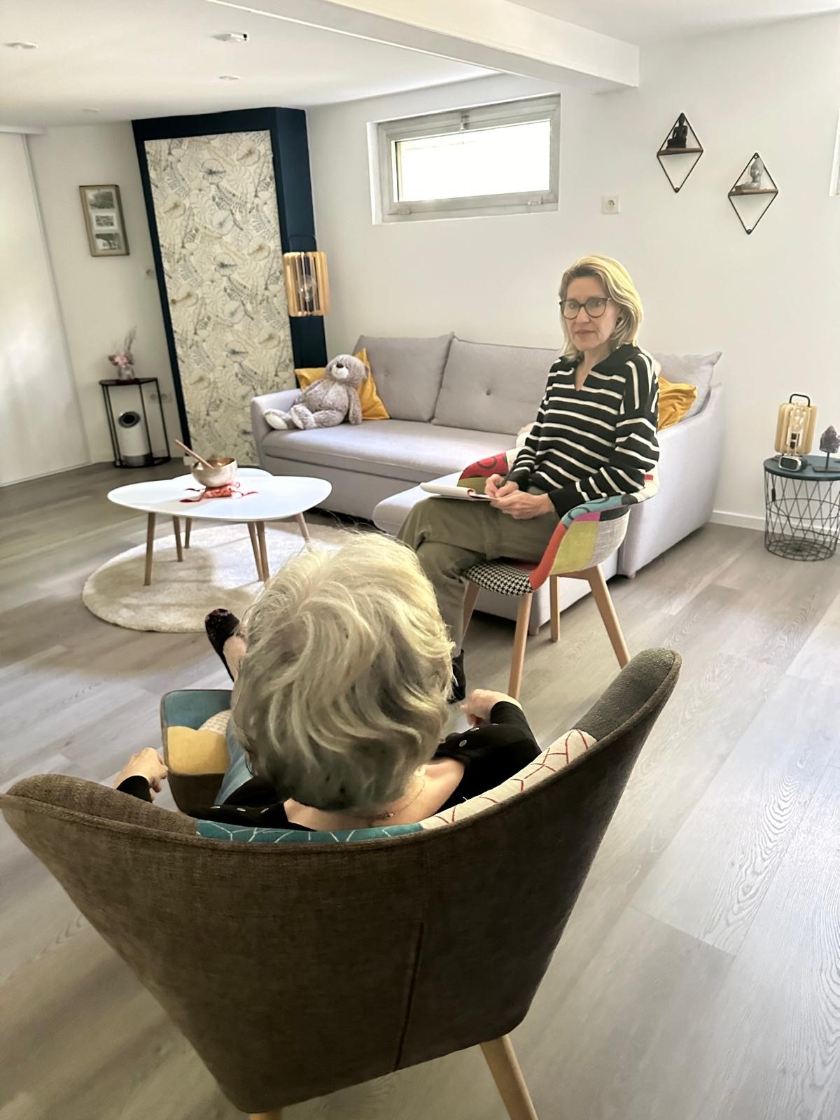 Photo numéro 2 de la galerie de Severine Deschamps : Praticien en EMDR à Bordeaux. Prendre RDV