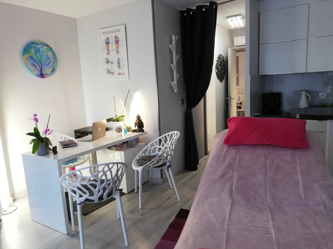 Photo numéro 3 de la galerie de Michelle De greef : Réflexologue à Saint-Raphaël. Prendre RDV