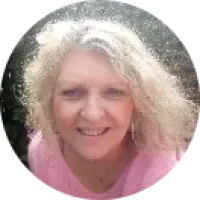  STEPHANIE   CREUTIN  , Naturopathe à Lyon