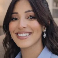  Enda   Oumaima  ,  à Lyon