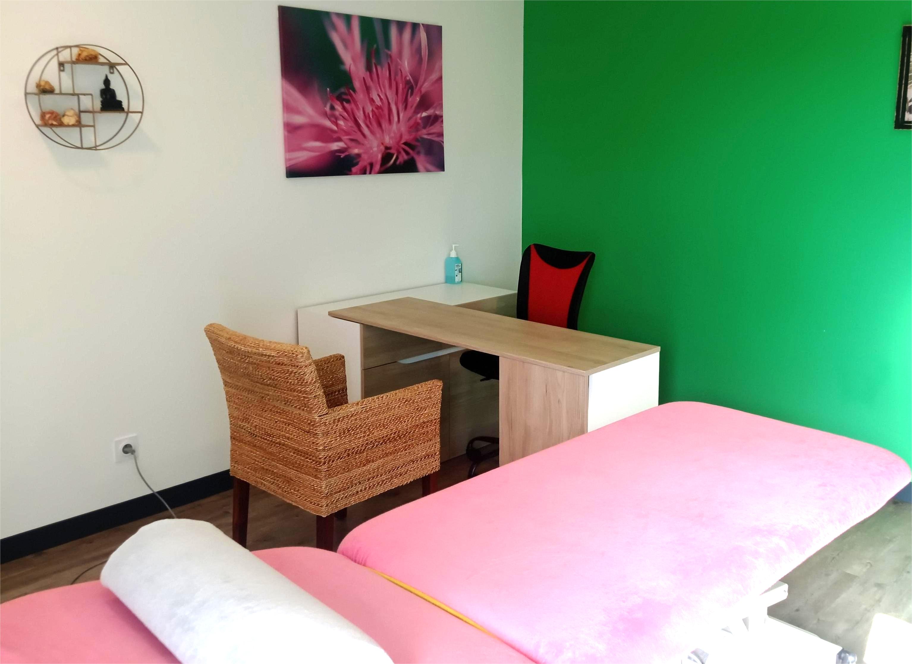 Photo numéro 2 de la galerie de Florence Le Leslé : Masseur bien-être à Sainte-Sigolène. Prendre RDV