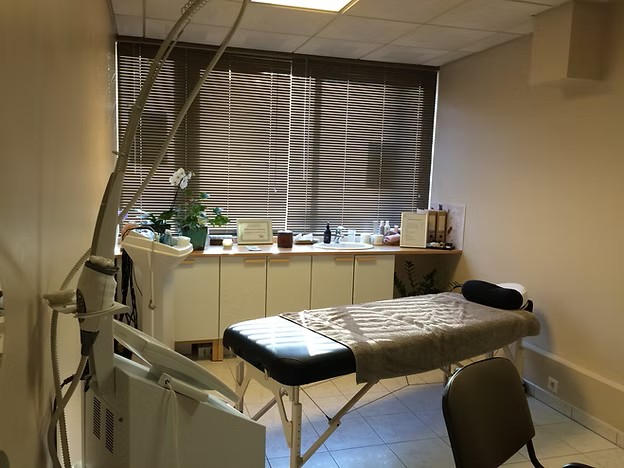 Photo numéro 2 de la galerie de Nawal Billali : Hypnothérapeute à La Destrousse. Prendre RDV