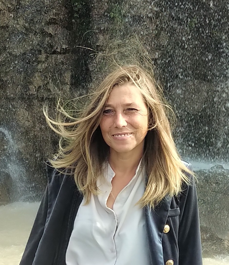 Photo numéro 1 de la galerie de Sandrine Jeanson : . Prendre RDV