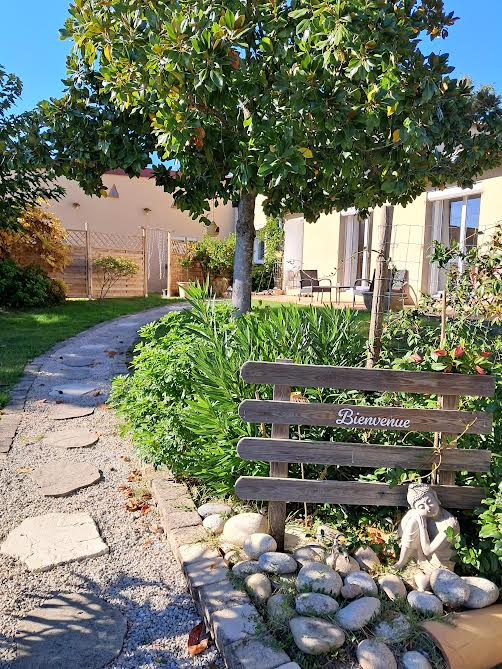 Photo numéro 3 de la galerie de Arabella Thomas : Sophrologue à Marssac-sur-Tarn. Prendre RDV