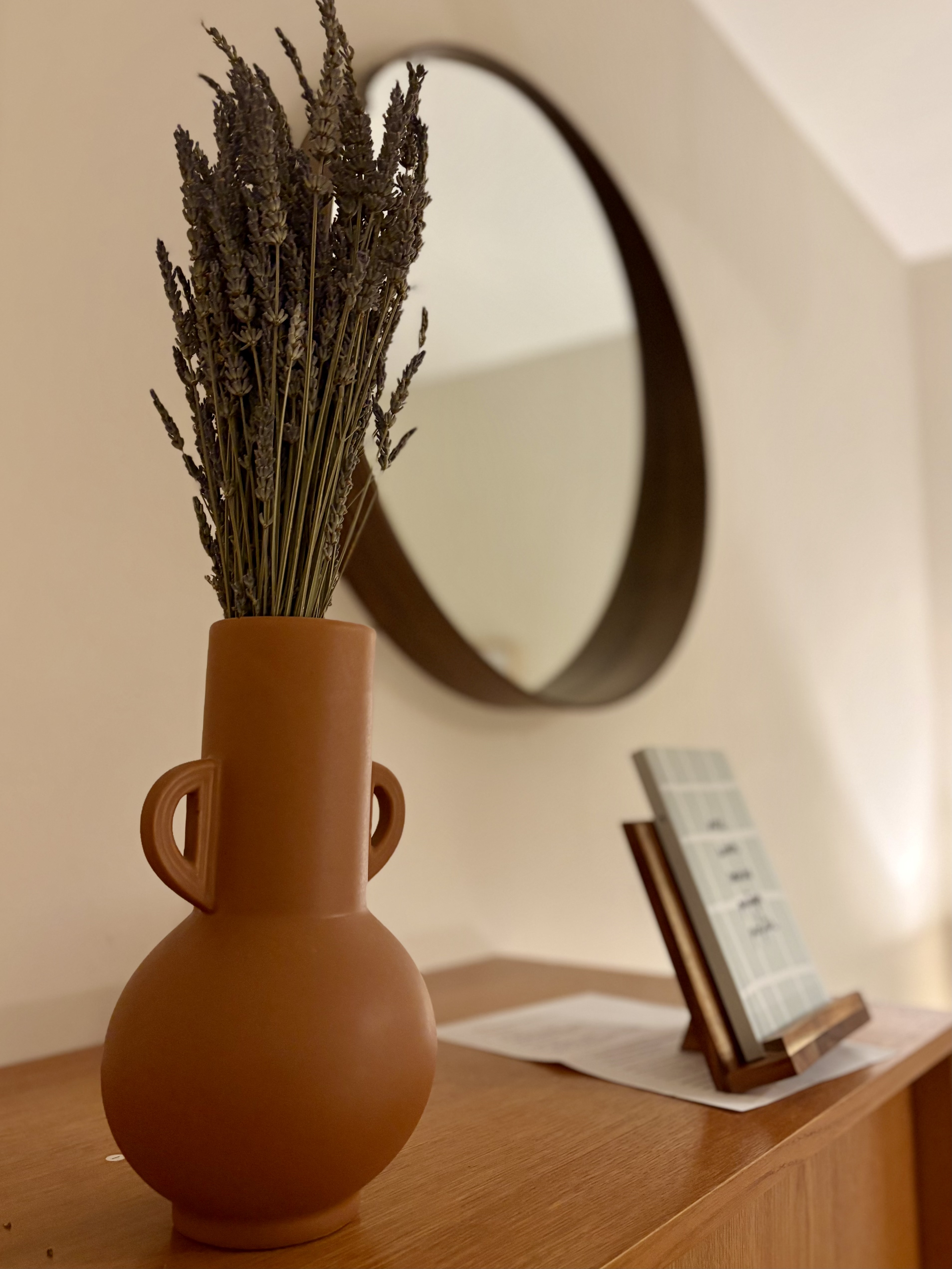 Photo numéro 5 de la galerie de Camille Anmella : . Prendre RDV