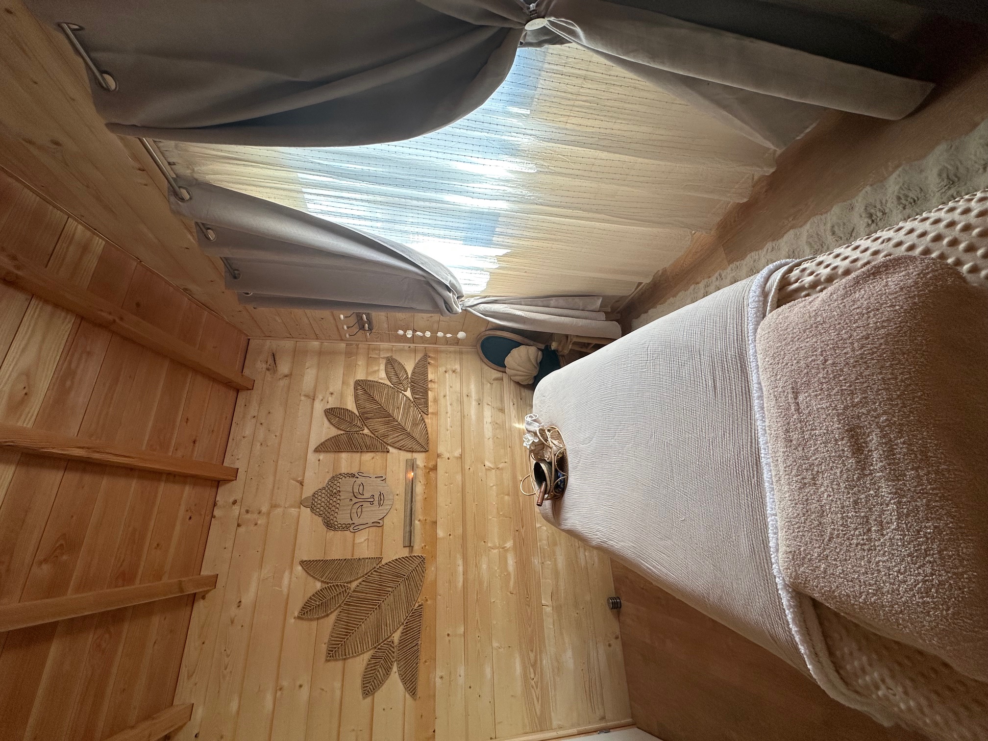 Photo numéro 5 de la galerie de Ingrid Montenegro Le Carrousel Du Bien-Être : Masseur bien-être à Saint-Avit. Prendre RDV