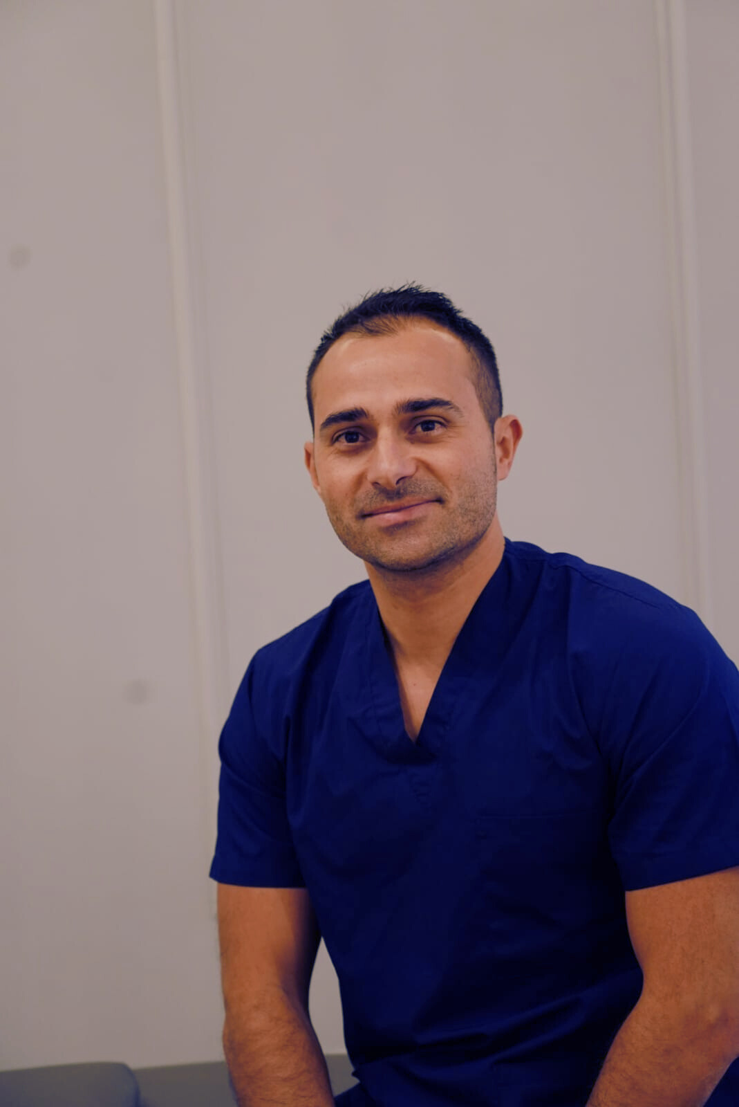 Photo numéro 1 de la galerie de Damien Rainaut : Ostéopathe à Nice. Prendre RDV