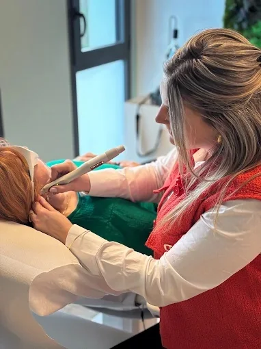 Photo numéro 1 de la galerie de Héloïse - Addicto Stop Laser Angoulême : Réflexologue à Angoulême. Prendre RDV