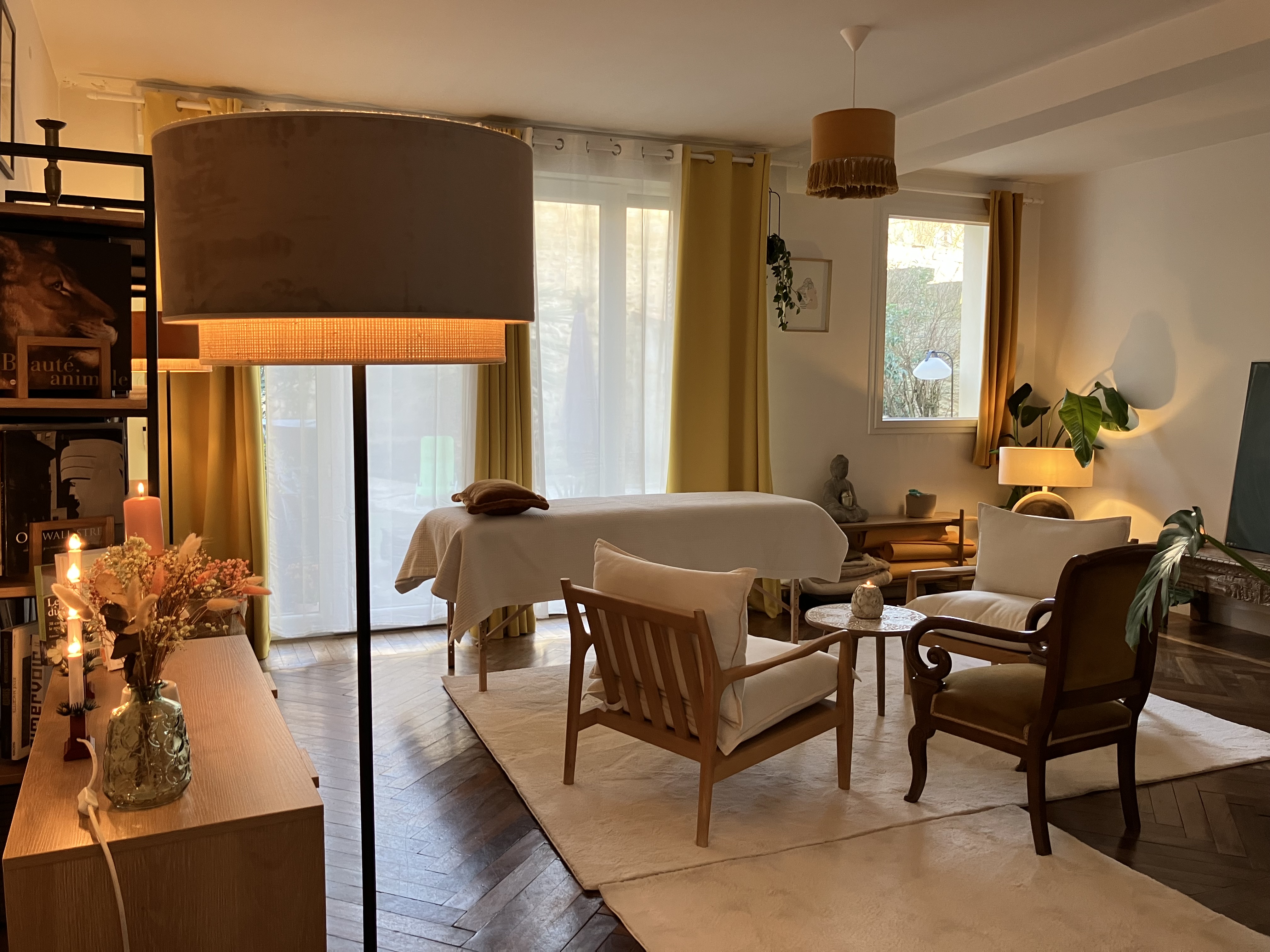 Photo numéro 2 de la galerie de Annoa Cirian : . Prendre RDV