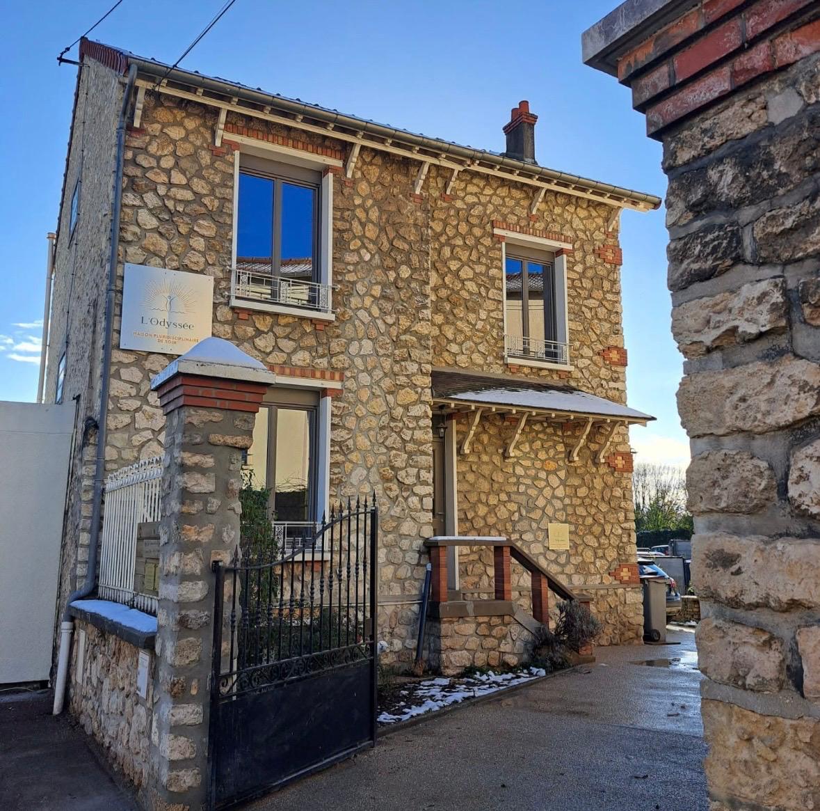 Photo numéro 1 de la galerie de Pauline Nauczyciel : Ostéopathe à Étampes. Prendre RDV