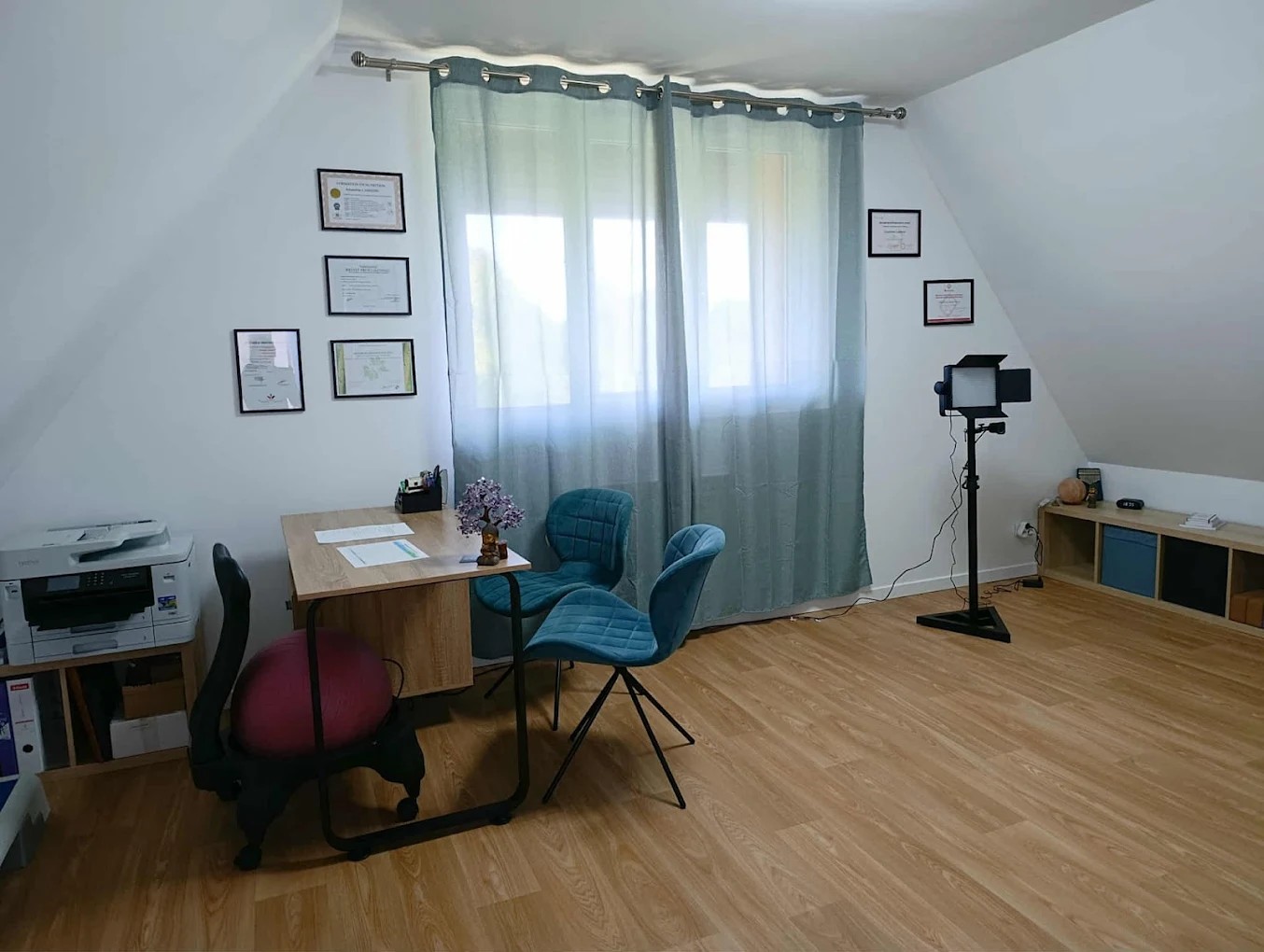 Photo numéro 6 de la galerie de Amandine Louapre : . Prendre RDV