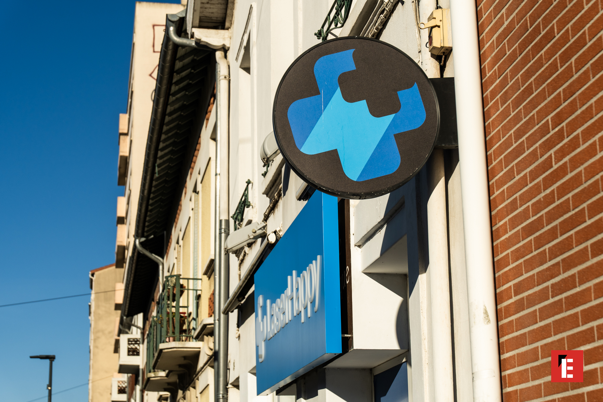 Photo numéro 10 de la galerie de Laserhappy Toulouse - Laser Anti Tabac Et Addictions : Réflexologue à Toulouse. Prendre RDV