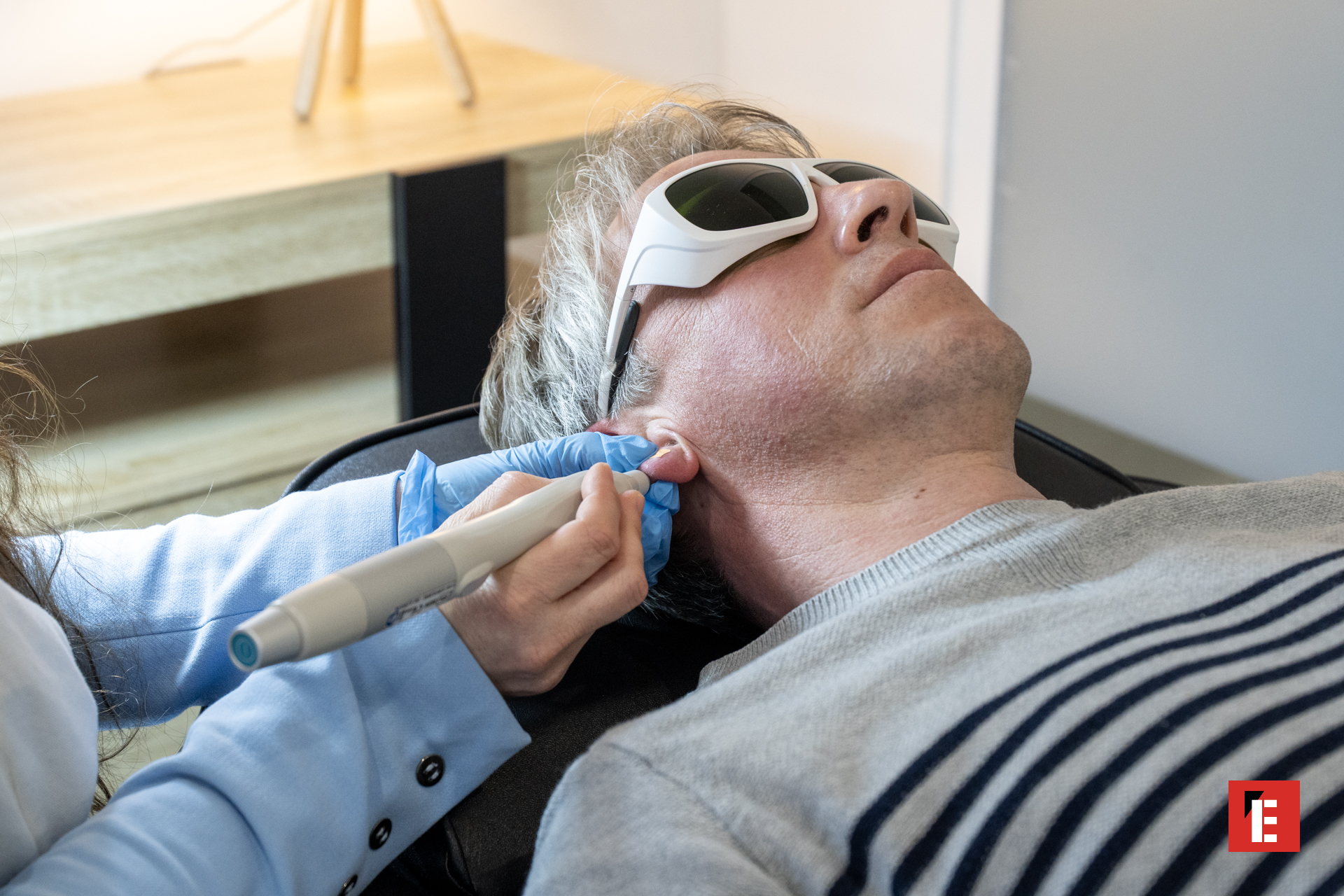 Photo numéro 27 de la galerie de Laserhappy Toulouse - Laser Anti Tabac Et Addictions : Réflexologue à Toulouse. Prendre RDV