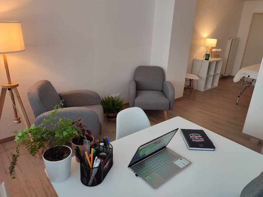 Photo numéro 2 de la galerie de Valerie Azzola Fradin : Thérapeute à Vertou. Prendre RDV