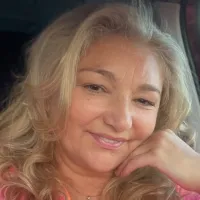  Karine   Mens  ,  à Lyon