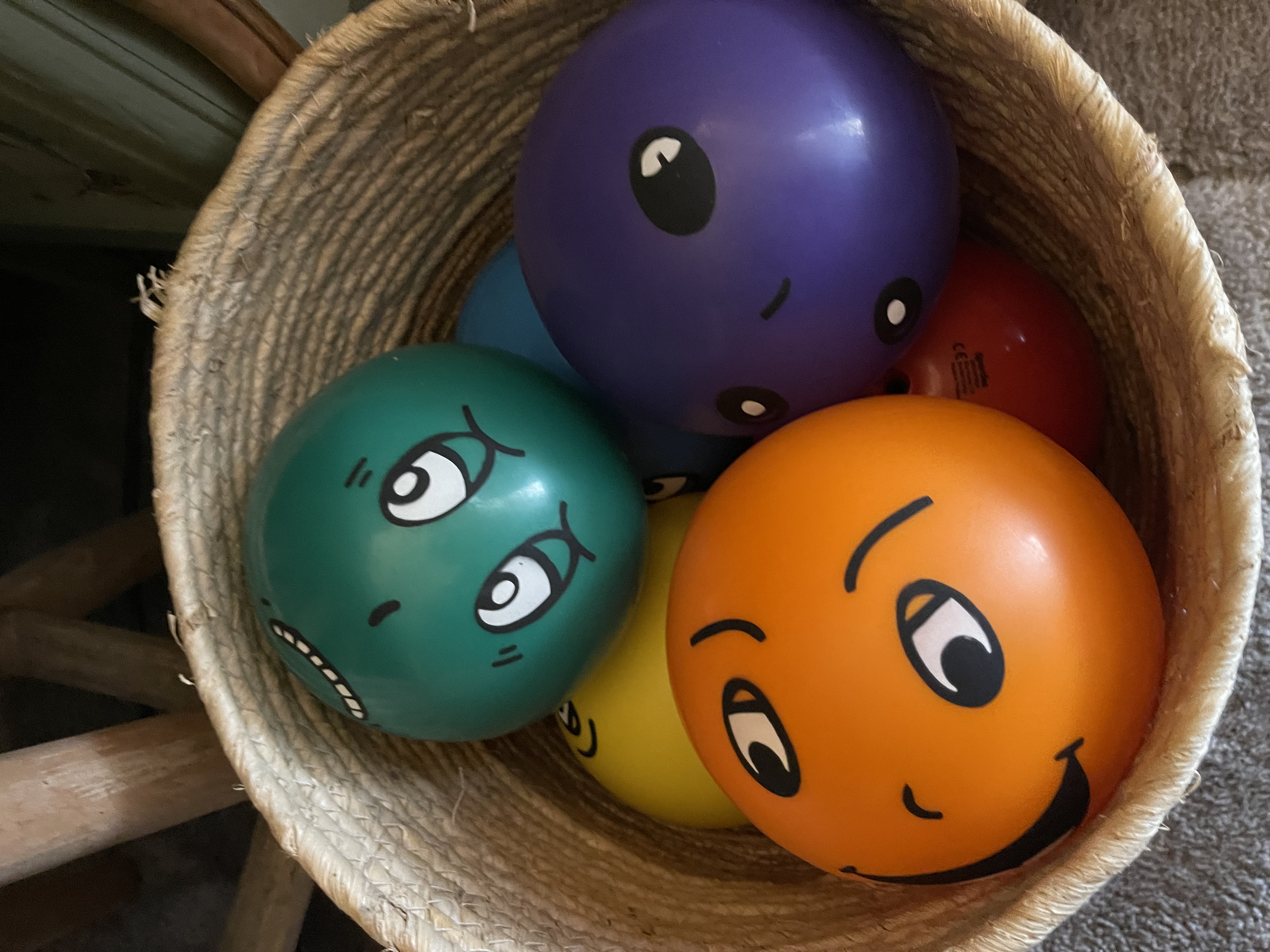 Photo numéro 12 de la galerie de Karine Mens : . Prendre RDV