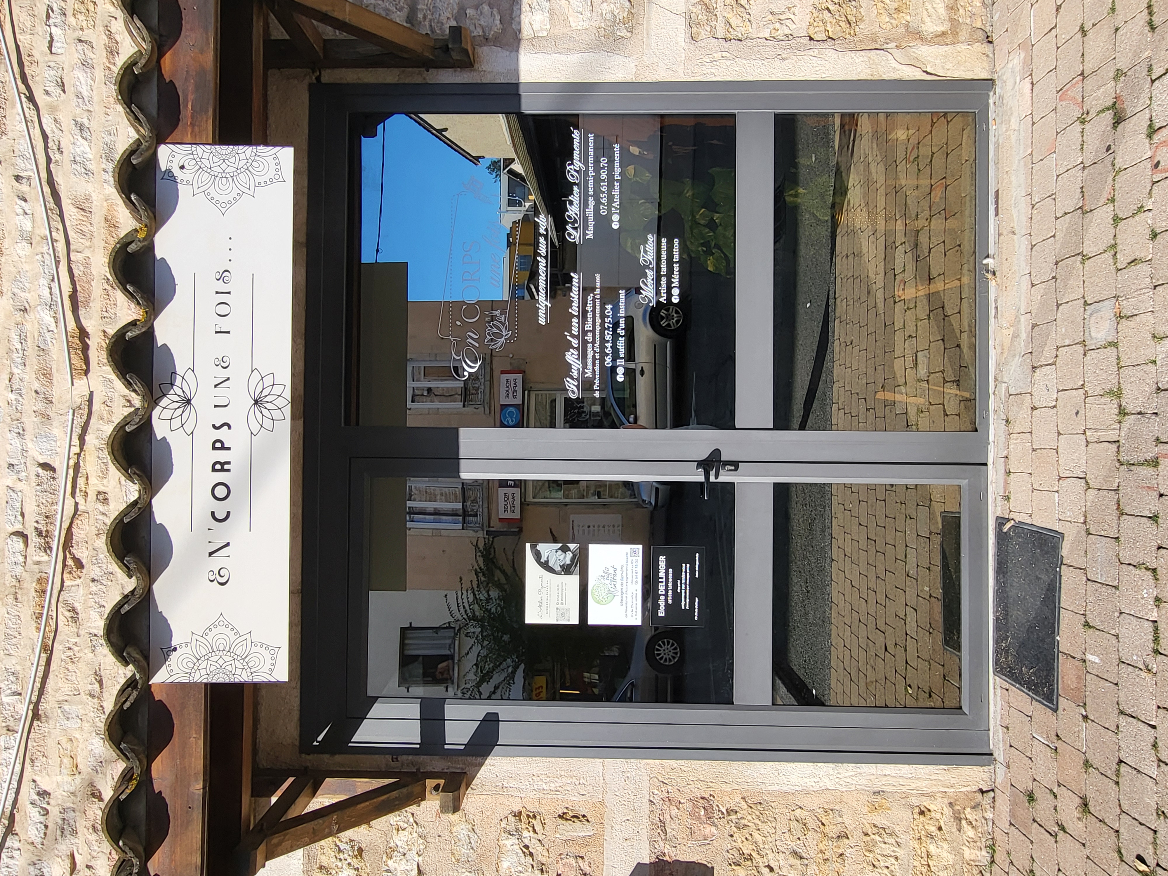 Photo numéro 1 de la galerie de Il Suffit D'un Instant Elodie Charmetton : Masseur bien-être à Belleville-en-Beaujolais. Prendre RDV