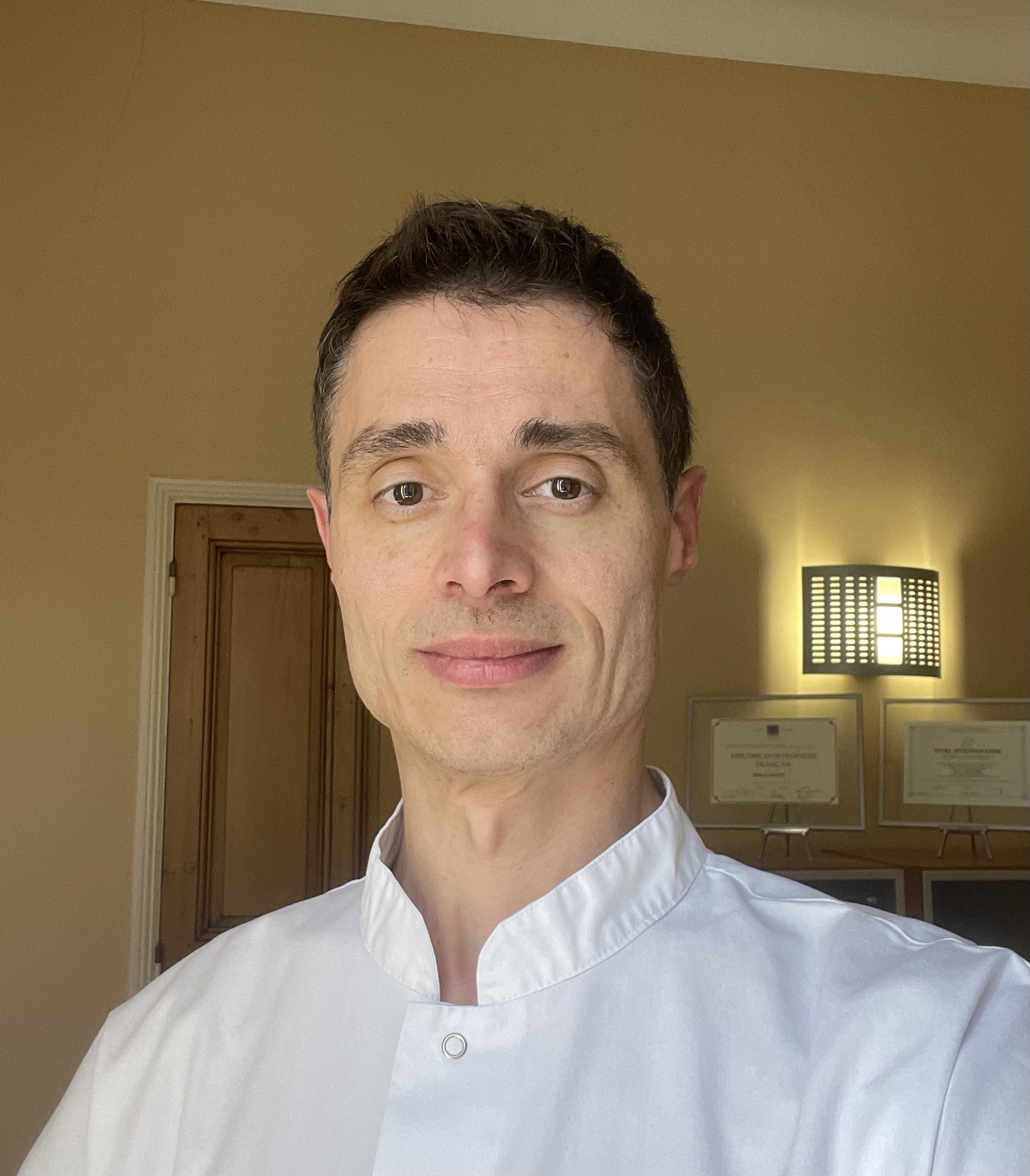 Photo numéro 1 de la galerie de Gilles Landini : Ostéopathe à Cavaillon. Prendre RDV