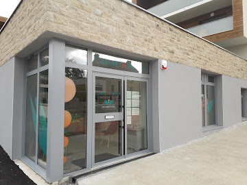 Photo numéro 2 de la galerie de Delphine Jubin : . Prendre RDV