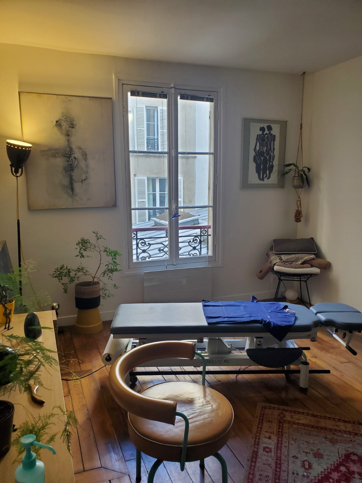 Photo numéro 2 de la galerie de Sovann Moulin : Ostéopathe à Paris 19. Prendre RDV