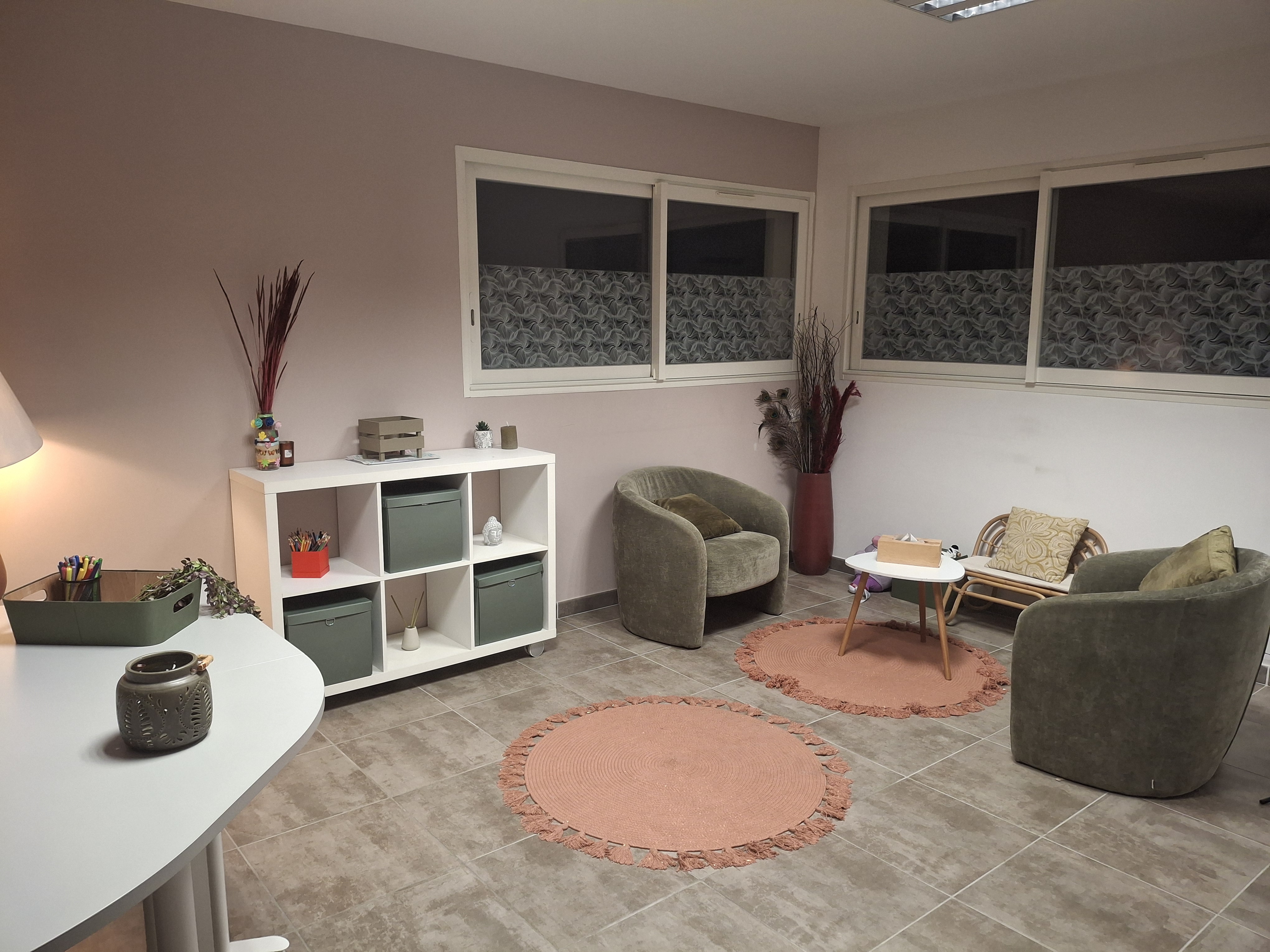 Photo numéro 2 de la galerie de Emilie Troude : . Prendre RDV