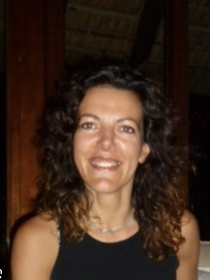 Photo numéro 1 de la galerie de Doriane Denecker : . Prendre RDV