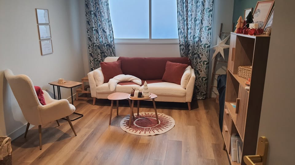 Photo numéro 2 de la galerie de Catherine Froideval : Naturopathe à Saint-Martin-des-Combes. Prendre RDV