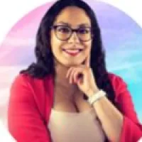 Mounia Feliachi, hypnotherapeute à Sartrouville