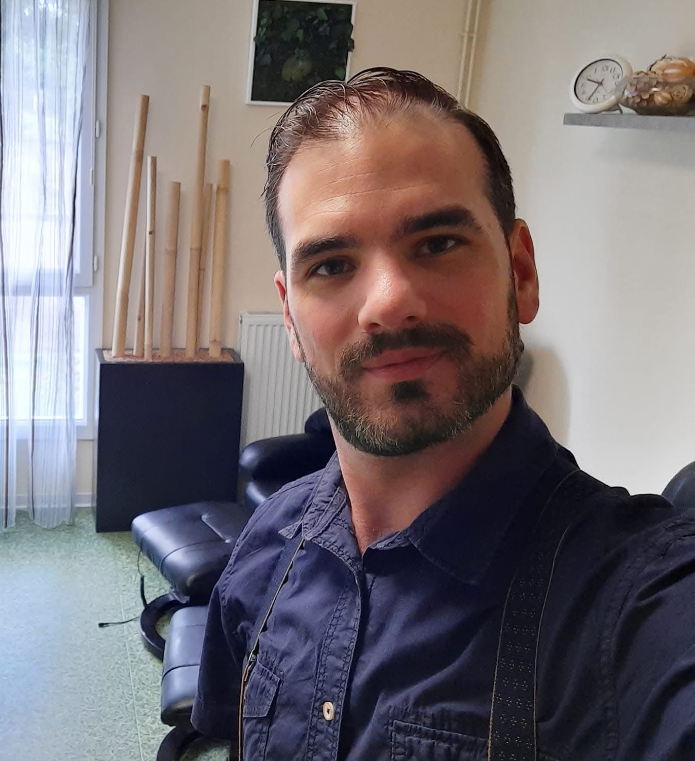 Photo numéro 1 de la galerie de Jordan Thomas : Masseur bien-être à Villemandeur. Prendre RDV