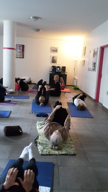 Photo numéro 4 de la galerie de Marie Cécile Celier : Professeur de Yoga à Orléans. Prendre RDV