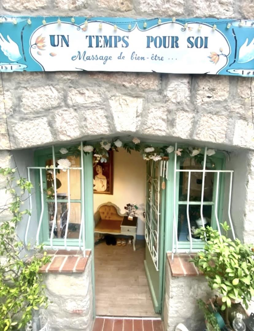 Photo numéro 3 de la galerie de Charlotte Libeau : Massothérapeute à Tourrette-Levens. Prendre RDV